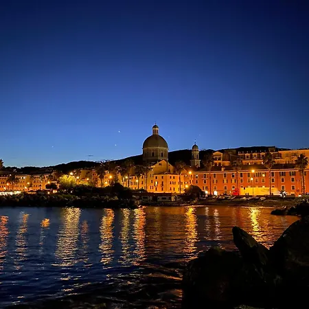 Apartment La Casa Di Dory In Primopiano Genoa